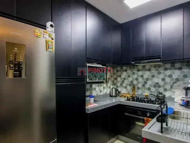 Apartamento 2 quartos e 2 banheiros, à venda, no bairro Vila Pires em Santo André
