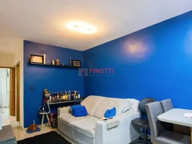 Apartamento 2 quartos e 2 banheiros, à venda, no bairro Vila Pires em Santo André