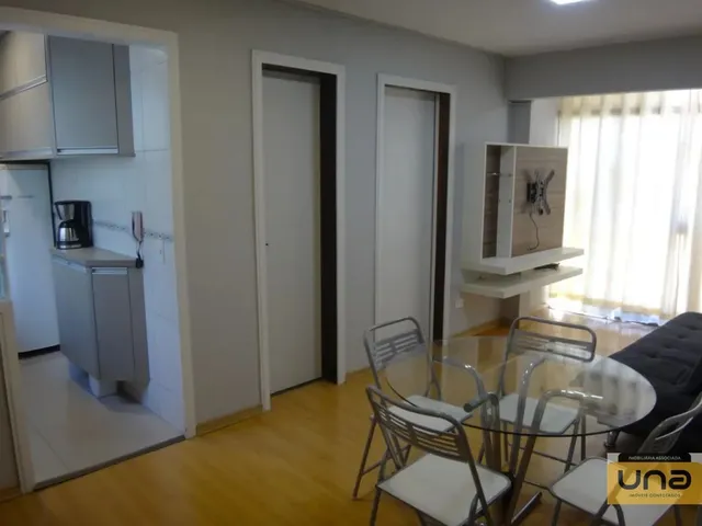 Apartamento 1 quarto e 1 banheiro, para alugar, no bairro CENTRO em Curitiba