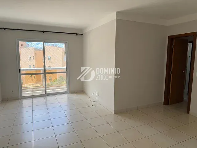 Apartamento 3 quartos e 1 banheiro, para alugar, no bairro Mercês em Uberaba