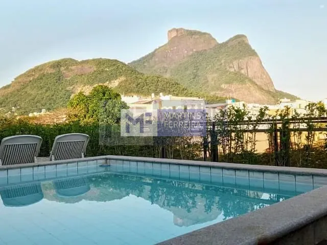 Cobertura / Penthouse com 350m² 4 quartos e 7 banheiros, à venda, no bairro Barra da Tijuca em RIO DE JANEIRO