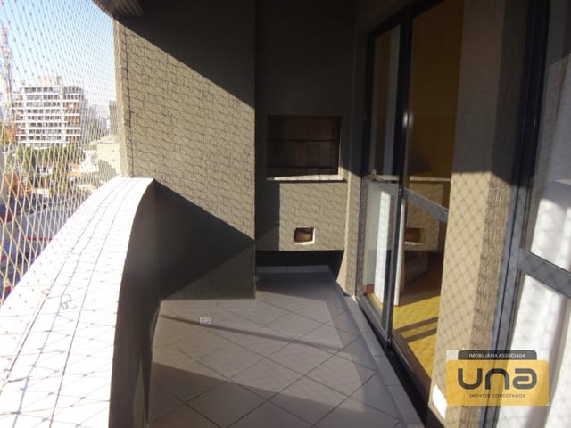 Apartamento 2 quartos e 1 banheiro, para alugar, no bairro BIGORRILHO em Curitiba