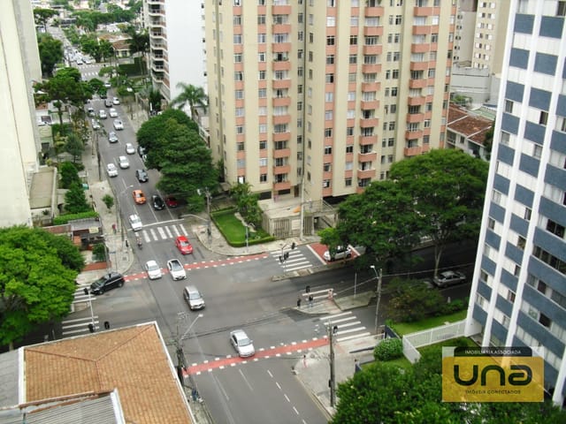 Apartamento 2 quartos e 1 banheiro, para alugar, no bairro BIGORRILHO em Curitiba