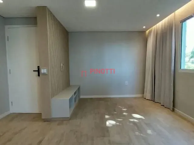 Apartamento 2 quartos e 1 banheiro, à venda, no bairro Alves Dias em São Bernardo do Campo