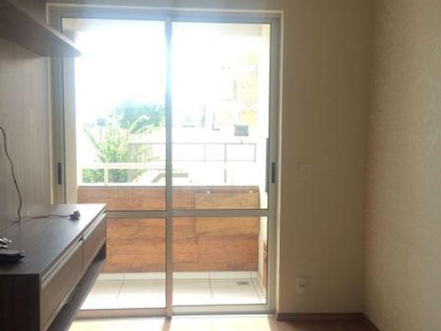 Apartamento com 87m² 2 quartos e 1 banheiro, para alugar, no bairro Aurora em Londrina