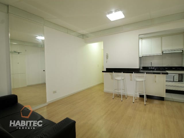 Apartamento 1 quarto e 1 banheiro, para alugar, no bairro São Francisco em Curitiba