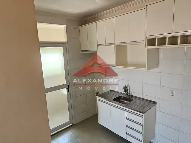 Apartamento com 65m² 3 quartos e 1 banheiro, para alugar, no bairro Vila Tesouro em São José dos Campos