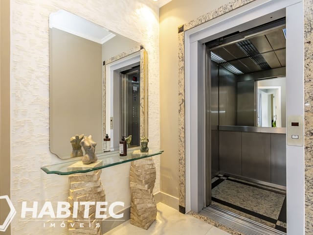 Apartamento 3 quartos e 4 banheiros, à venda, no bairro Água Verde em Curitiba