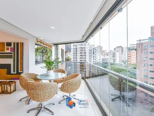 Apartamento com 244m² 3 quartos e 5 banheiros, à venda, no bairro Vila Nova Conceição em São Paulo