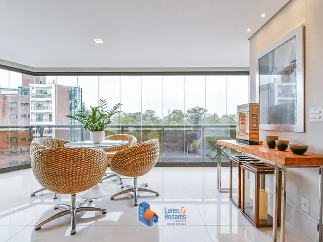 Apartamento com 244m² 3 quartos e 5 banheiros, à venda, no bairro Vila Nova Conceição em São Paulo