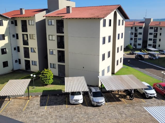 Locação - Apartamento com 3 quartos (sendo 1 suíte), 1 vaga, Sacada com churrasqueira, Condomínio Lagoa Dourada, Uvaranas.
