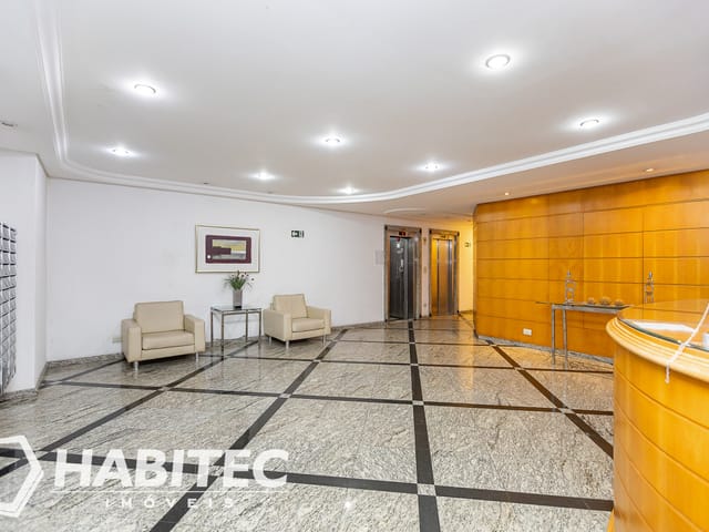 Apartamento 3 quartos e 2 banheiros, à venda, no bairro Cristo Rei em Curitiba