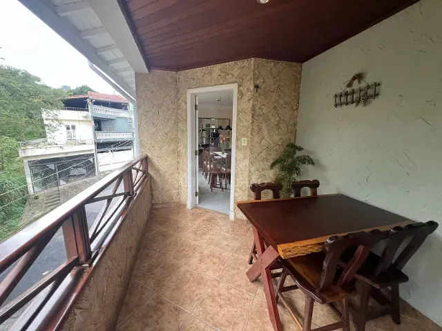 Apartamento 4 quartos e 3 banheiros, à venda, no bairro Jardim Pedroso em Mauá