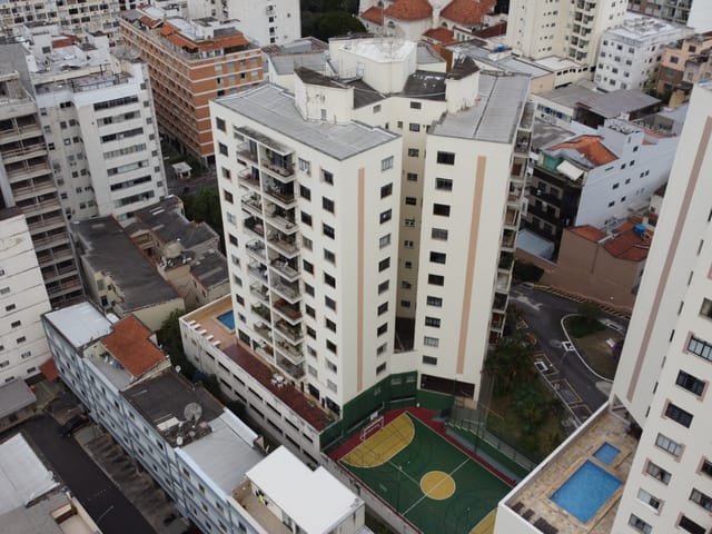 Apartamento 3 quartos e 2 banheiros, à venda, no bairro Centro em Juiz de Fora