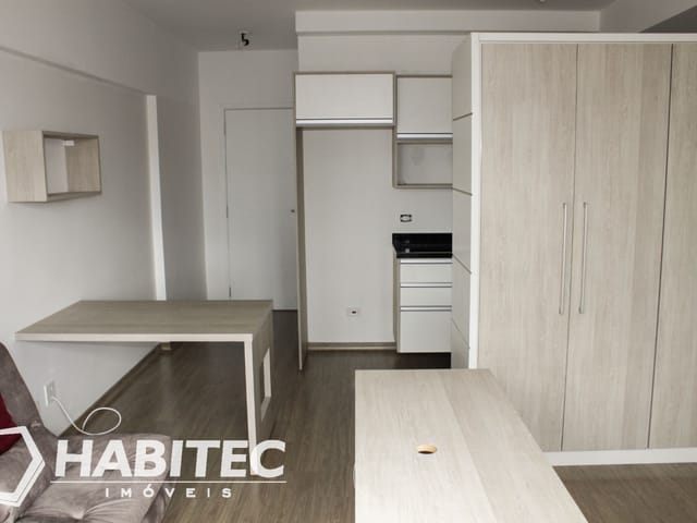 Apartamento 1 quarto e 1 banheiro, à venda, no bairro Centro em Curitiba