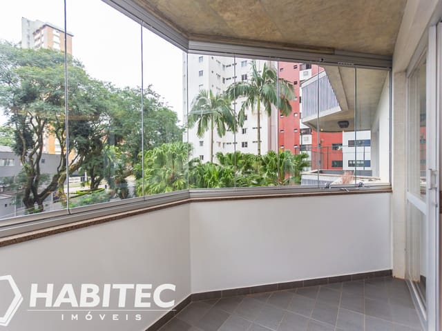 Apartamento 4 quartos e 5 banheiros, à venda, no bairro Batel em Curitiba