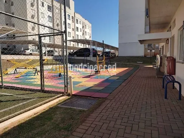 Apartamento com 55m² 2 quartos e 1 banheiro, à venda, no bairro Chácara Manella em Cambé