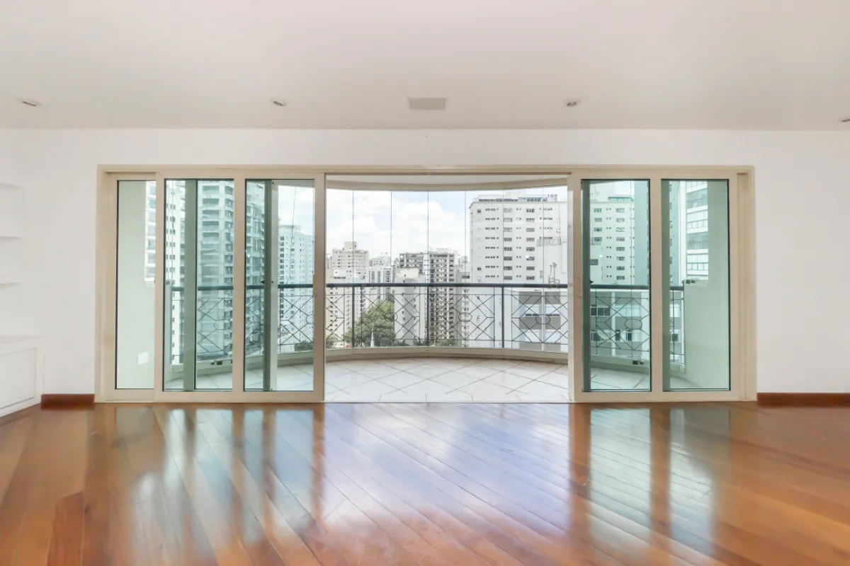 Apartamento para venda em Moema com 2 quartos, sendo 2 suítes, 138m²