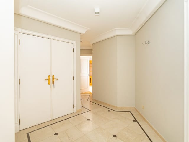 Apartamento 5 quartos e 6 banheiros, à venda, no bairro Batel em Curitiba