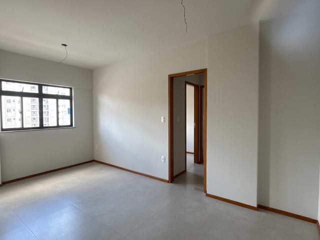 Apartamento 2 quartos e 1 banheiro, à venda, no bairro Morro da Glória em Juiz de Fora