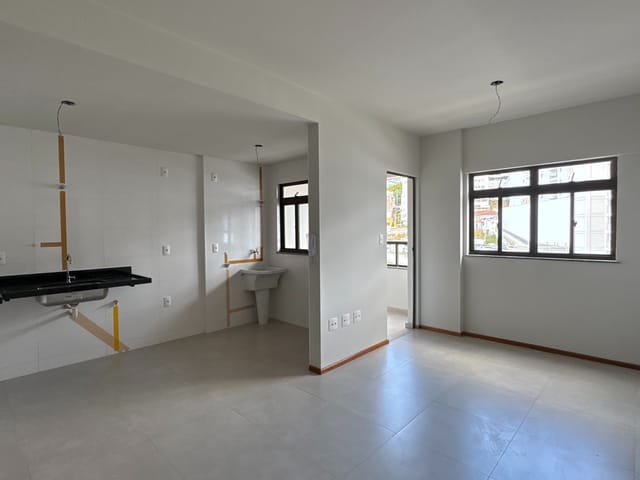 Apartamento 2 quartos e 1 banheiro, à venda, no bairro Morro da Glória em Juiz de Fora