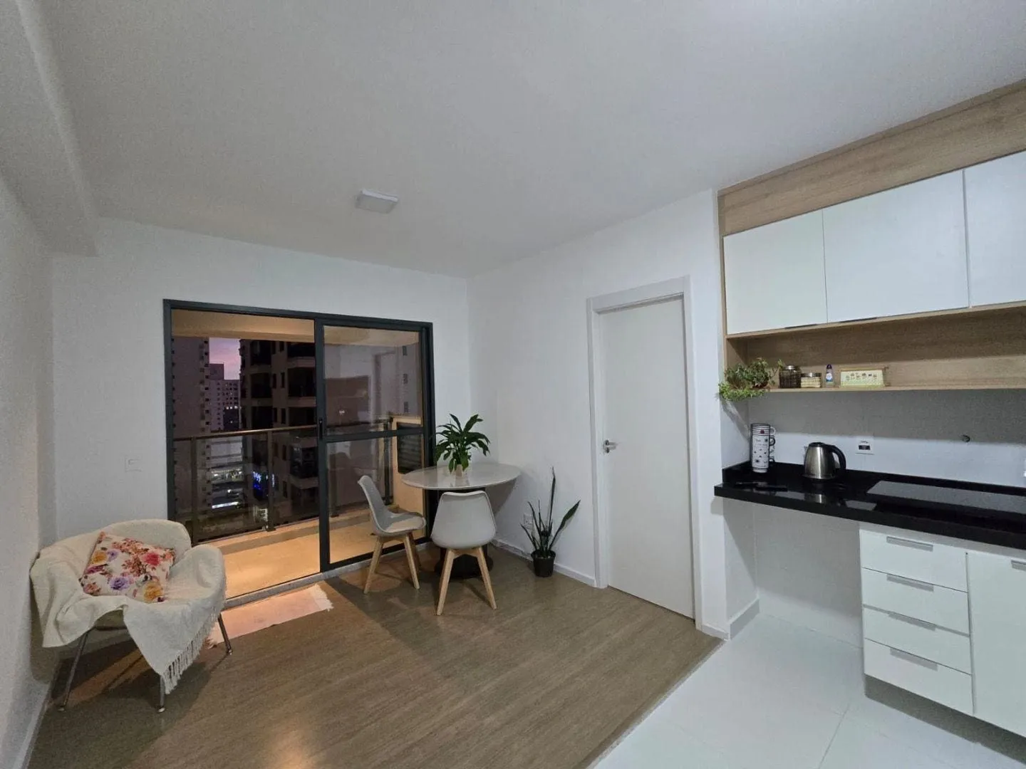 Apartamento, 1 quarto, 33 m² - Foto 2