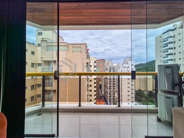 Apartamento 1 quarto e 1 banheiro, à venda, no bairro Pitangueiras em Guarujá