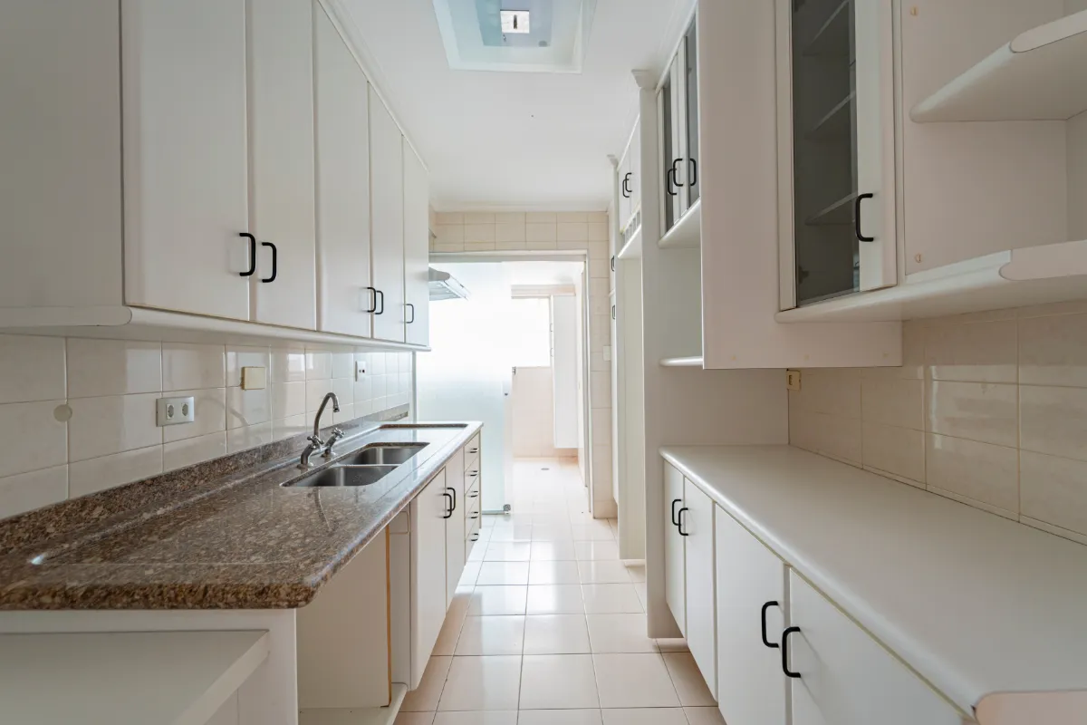 Apartamento para venda em Moema com 2 quartos , 85m²