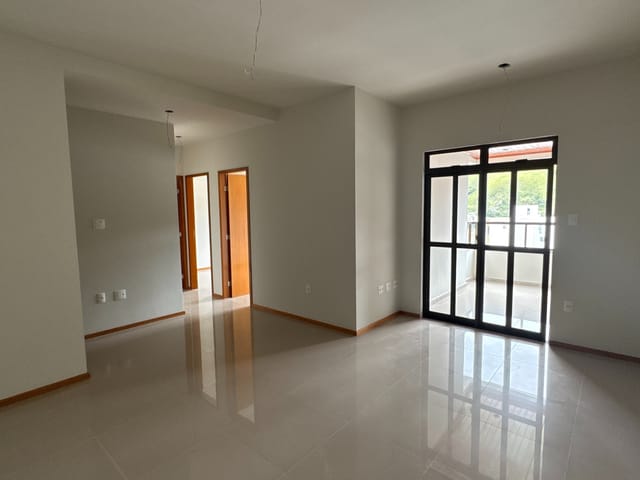 Apartamento 3 quartos e 2 banheiros, à venda, no bairro São Mateus em Juiz de Fora