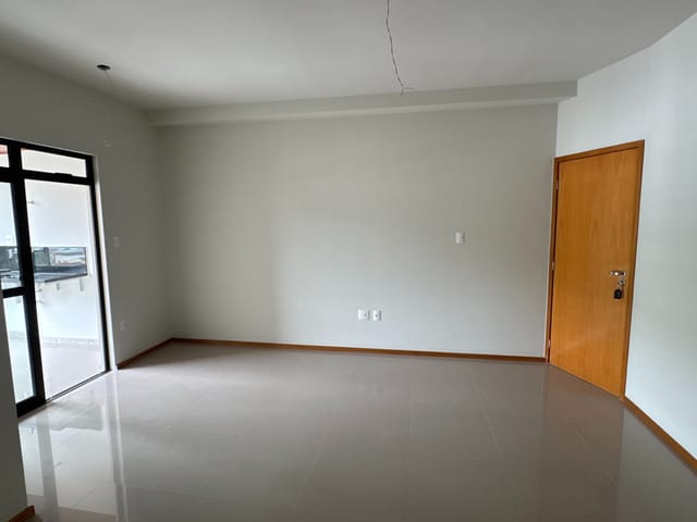 Apartamento 3 quartos e 2 banheiros, à venda, no bairro São Mateus em Juiz de Fora