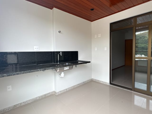 Apartamento 3 quartos e 2 banheiros, à venda, no bairro São Mateus em Juiz de Fora