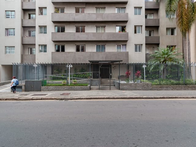 Apartamento 1 quarto e 1 banheiro, à venda, no bairro Centro em Curitiba
