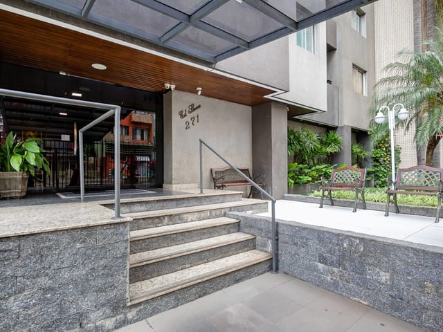 Apartamento 1 quarto e 1 banheiro, à venda, no bairro Centro em Curitiba