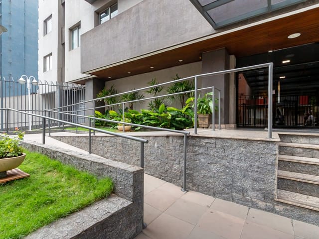 Apartamento 1 quarto e 1 banheiro, à venda, no bairro Centro em Curitiba