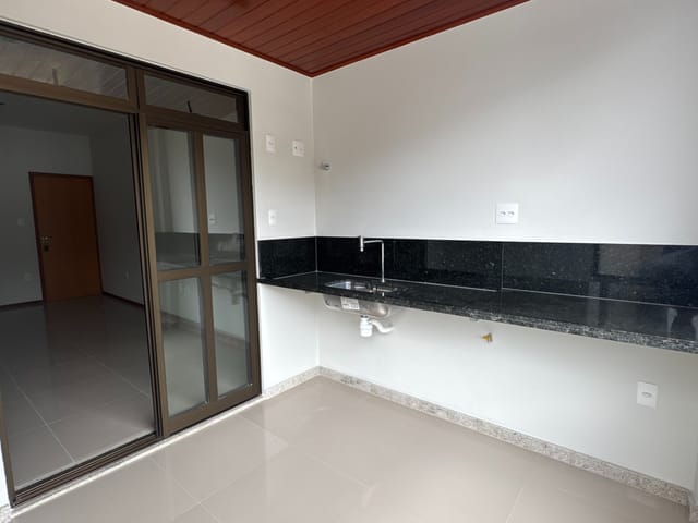 Apartamento 2 quartos e 2 banheiros, à venda, no bairro São Mateus em Juiz de Fora