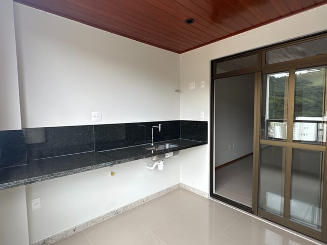 Apartamento 2 quartos e 1 banheiro, à venda, no bairro São Mateus em Juiz de Fora