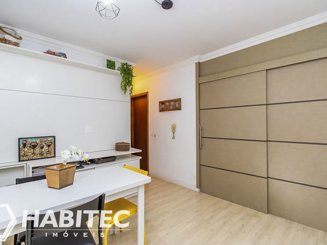 Apartamento 1 quarto e 1 banheiro, à venda, no bairro Centro em Curitiba