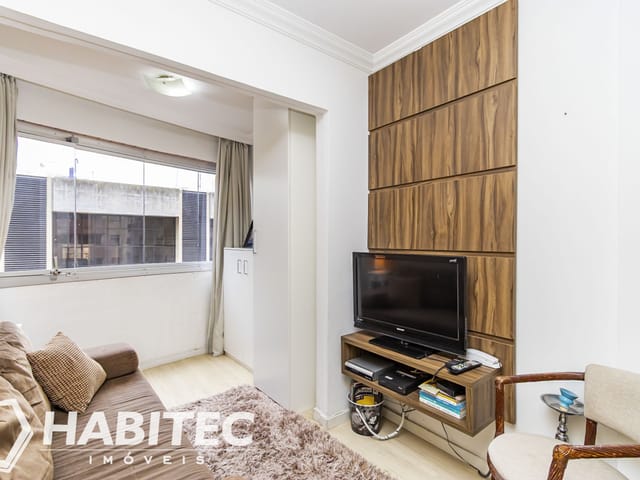 Apartamento 1 quarto e 1 banheiro, à venda, no bairro Centro em Curitiba