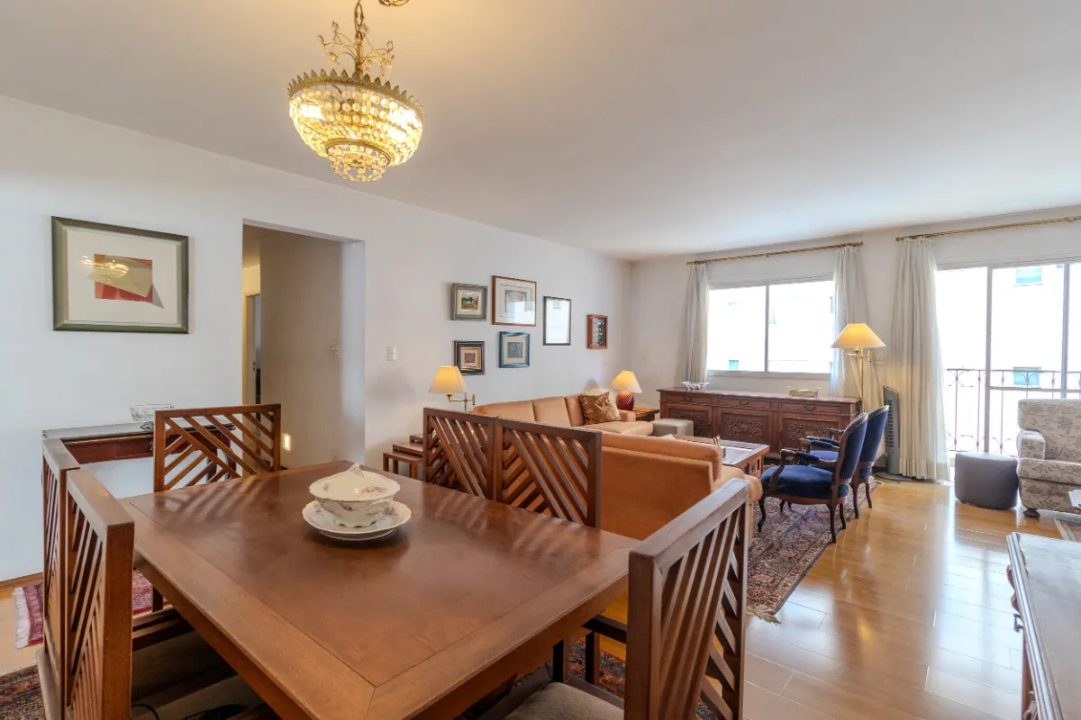 Apartamento para venda em Moema com 4 quartos, sendo 1 suíte, 161m²
