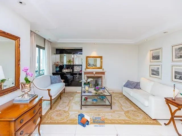 Apartamento com 280m² 4 quartos e 6 banheiros, à venda, no bairro Campo Belo em São Paulo