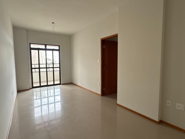 Apartamento 2 quartos e 1 banheiro, à venda, no bairro São Mateus em Juiz de Fora