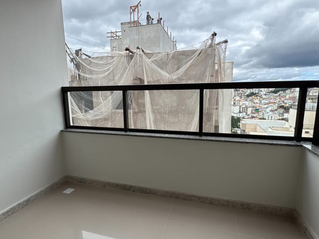 Apartamento 2 quartos e 1 banheiro, à venda, no bairro São Mateus em Juiz de Fora