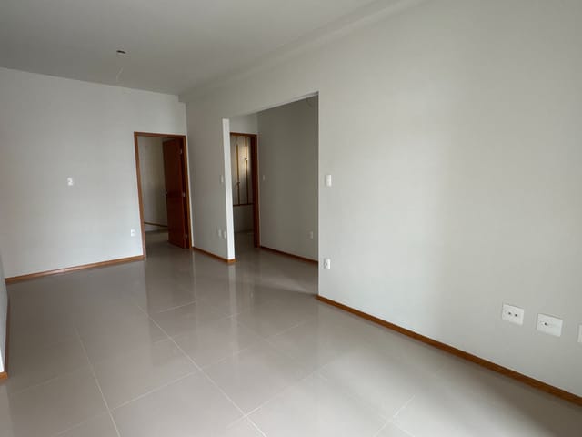 Apartamento 2 quartos e 2 banheiros, à venda, no bairro São Mateus em Juiz de Fora