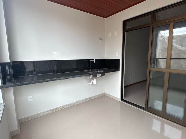 Apartamento 2 quartos e 2 banheiros, à venda, no bairro São Mateus em Juiz de Fora