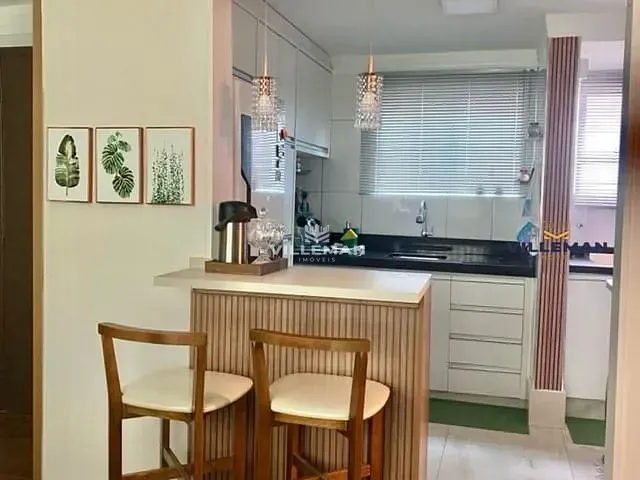 Apartamento 2 quartos e 1 banheiro, à venda, no bairro Vila Bosque em Maringá