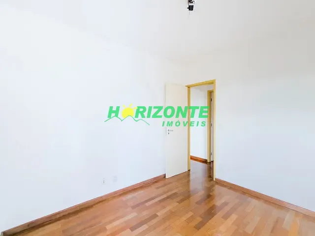 Apartamento com 133m² 4 quartos e 3 banheiros, à venda ou para alugar, no bairro Jardim Aquarius em São José dos Campos