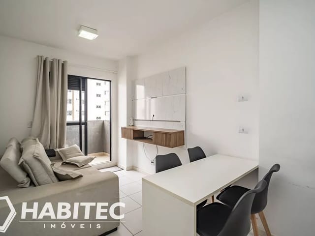 Apartamento 1 quarto e 1 banheiro, à venda, no bairro Centro em Curitiba