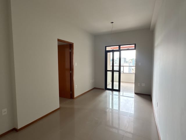 Apartamento 2 quartos e 1 banheiro, à venda, no bairro São Mateus em Juiz de Fora