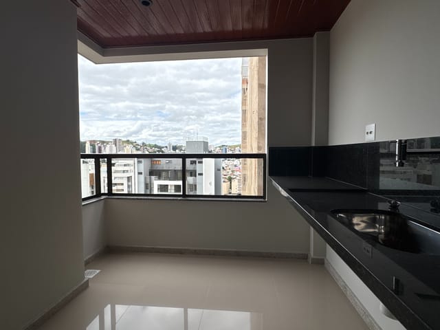 Apartamento 2 quartos e 1 banheiro, à venda, no bairro São Mateus em Juiz de Fora