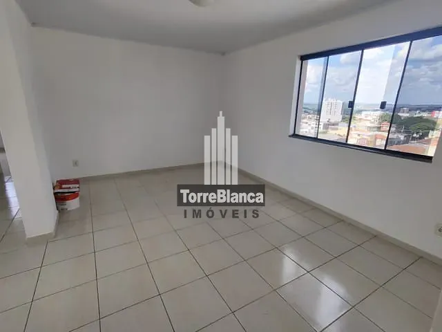 Apartamento com 72m² 2 quartos e 1 banheiro, para alugar, no bairro Centro em Ponta Grossa